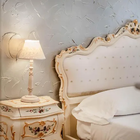 Al Teatro Apartamento